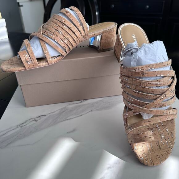 Donald Pliner Women's Strappy Slip On High Heel Sandals Size 9.5 M (MSRP $198) - Picture 3 of 7